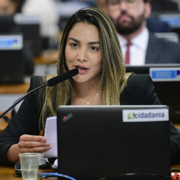 CCJ dá parecer favorável a projeto de Ana Paula Lobato que combate ligações indevidas de telemarketing
