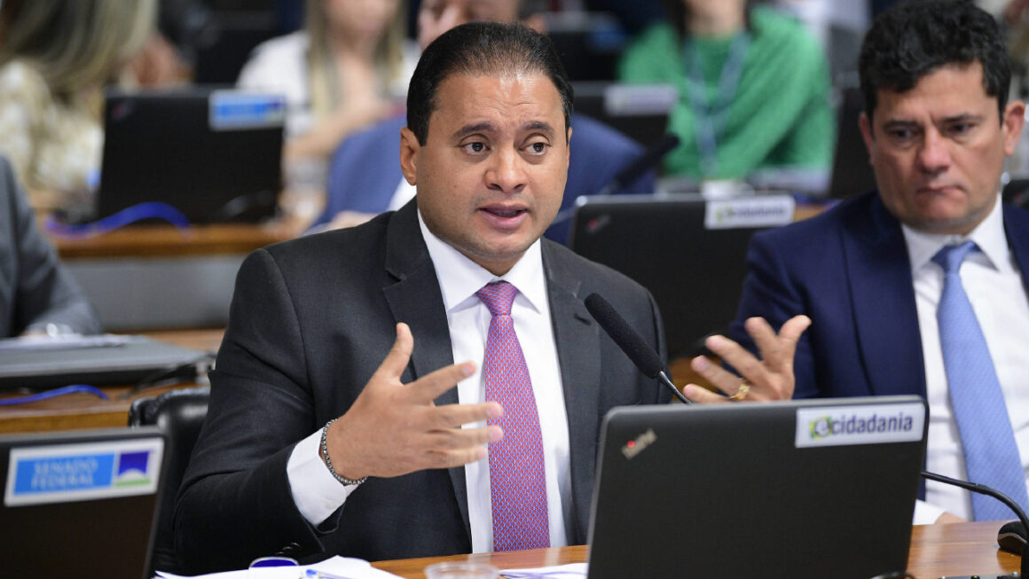 Weverton Rocha diz ter recebido com surpresa busca da PF e aguarda acesso à decisão