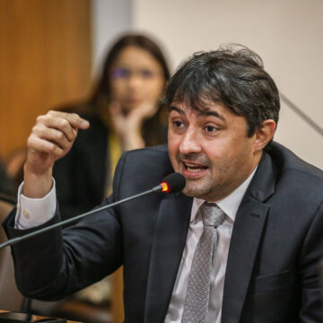 Câmara de São Luís analisa projeto que exige comprovação de equidade salarial em contratos públicos