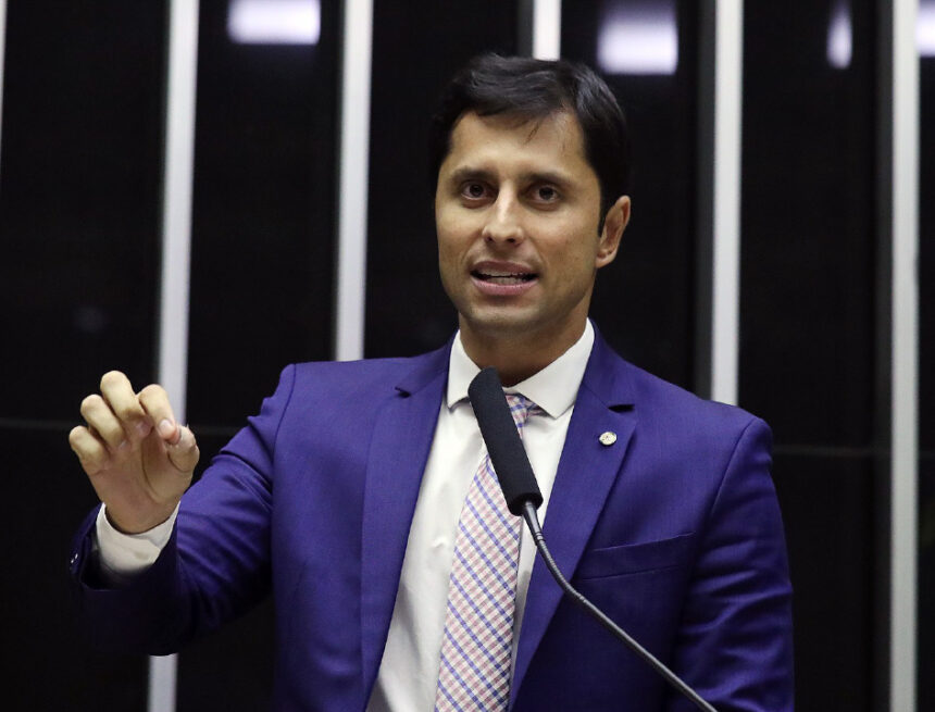 Duarte Jr. confirma pré-candidatura independente ao Senado Duarte Jr. confirma pré-candidatura independente ao Senado