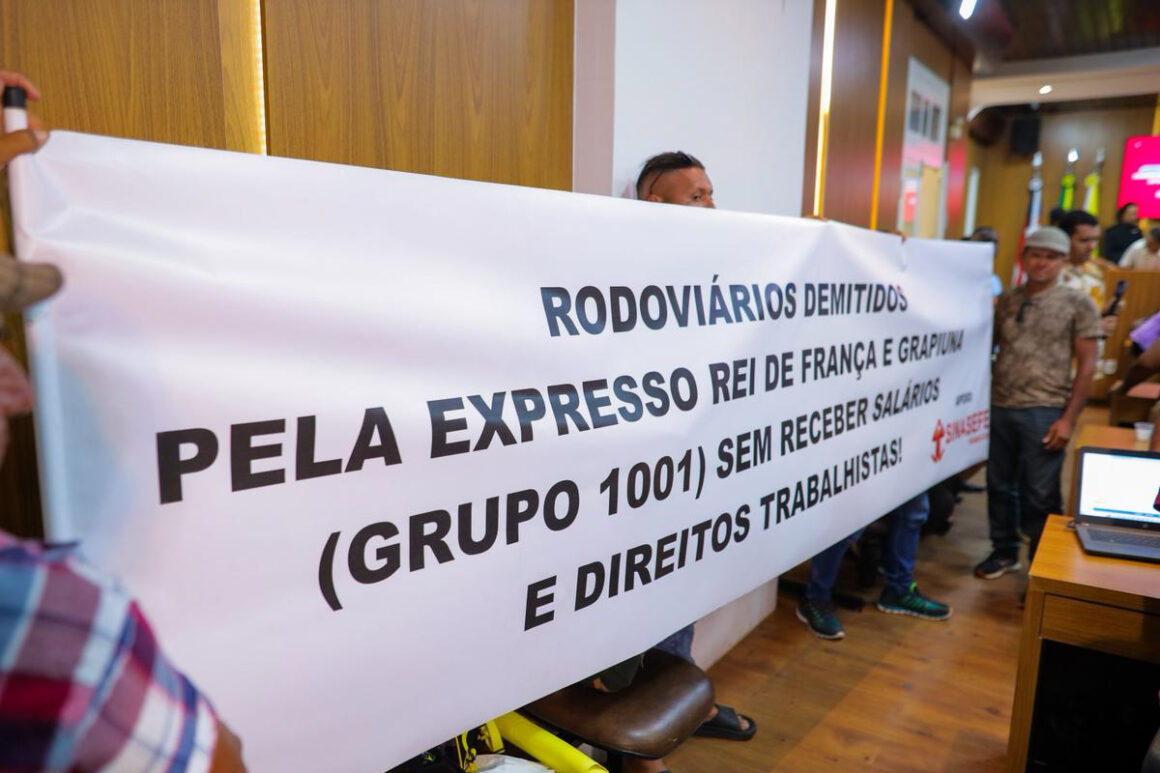 “Tenho 17 anos de empresa e fui demitida sem receber nem o salário do mês trabalhado”, diz ex-funcionária em audiência sobre crise do transporte