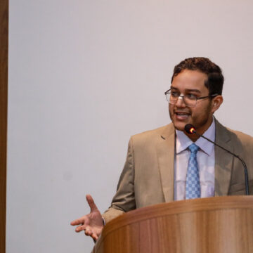 Vereador de São Luís é acusado de usar ChatGPT para escrever discursos e reage na tribuna