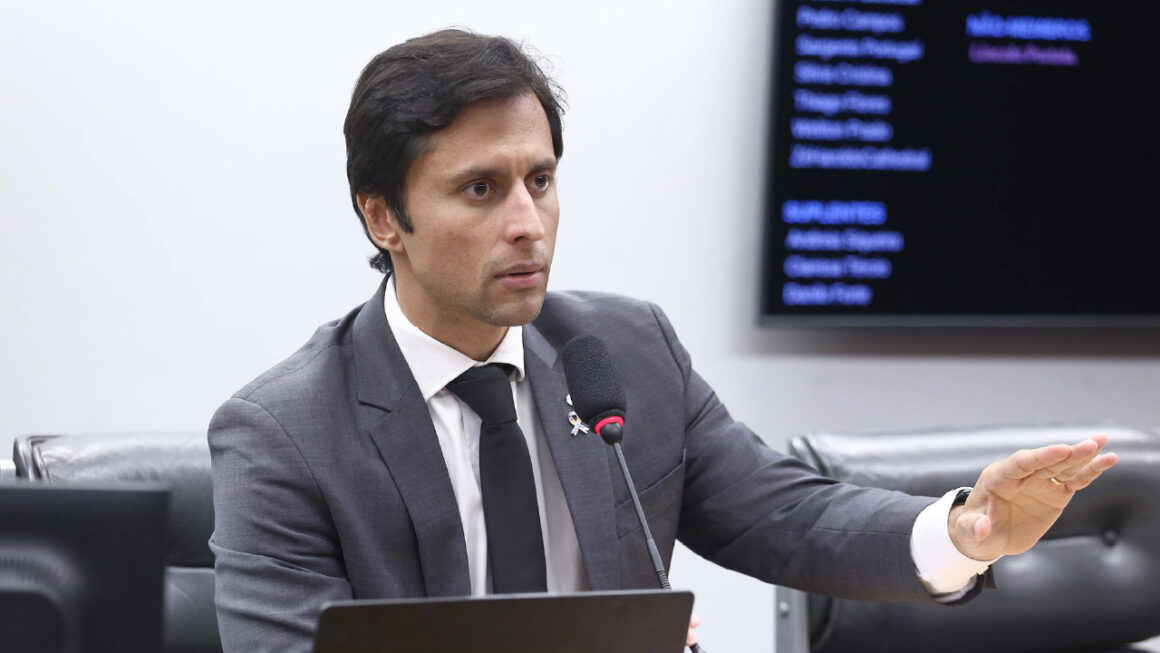 Duarte Jr. diz ter sido ameaçado por deputado Edson Araújo após denúncia feita na CPI do INSS