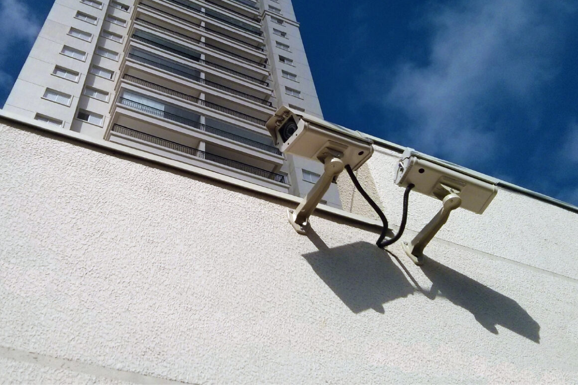 Deputado quer criar protocolo para condomínios enviarem imagens à polícia em casos de crime