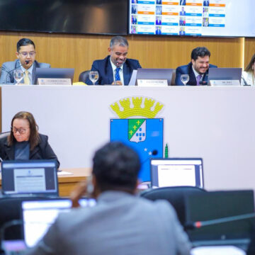 Câmara aprova em primeiro turno nova data para eleição da Mesa Diretora