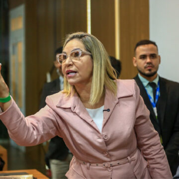 Vereadora afirma, sem apresentar provas, que calouros da UFMA são coagidos a beijar pessoas do mesmo sexo e usar drogas