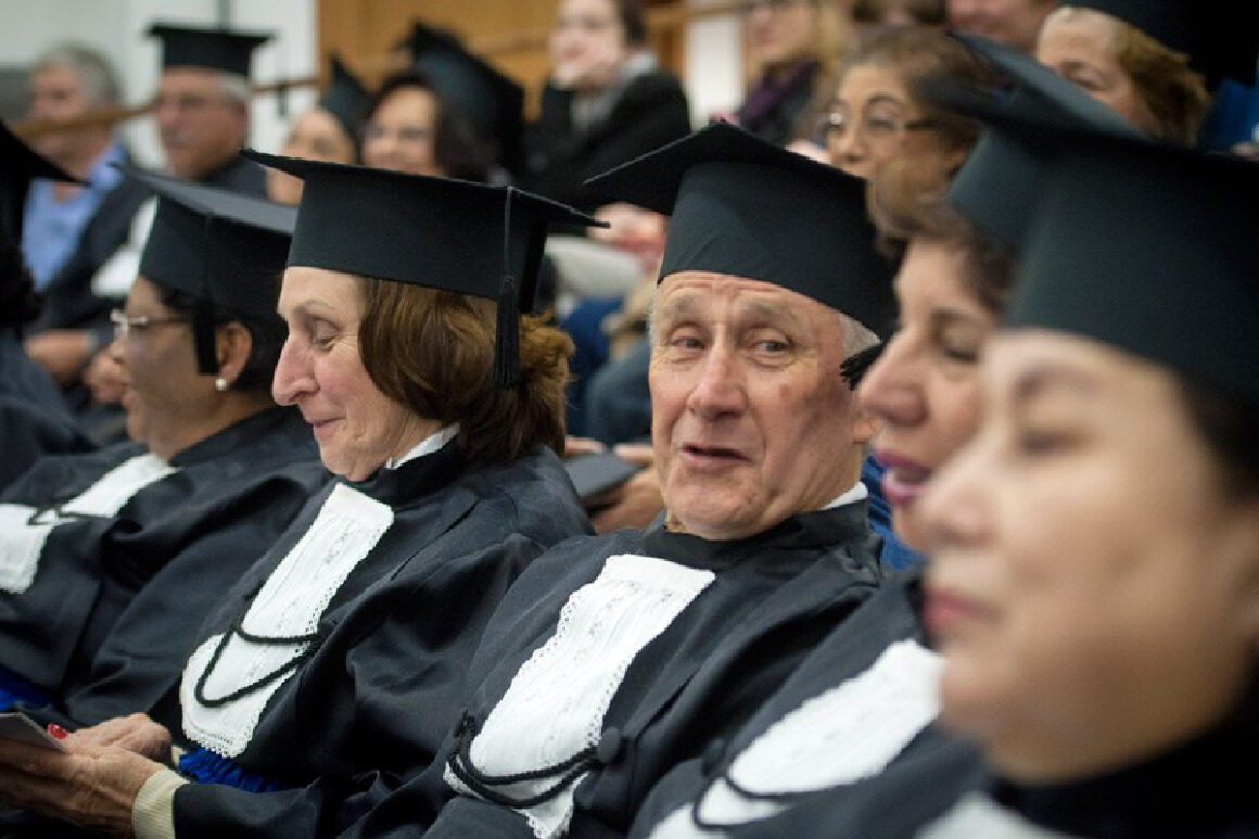 Projeto reserva vagas na pós-graduação da UEMA para pessoas com 60 anos ou mais