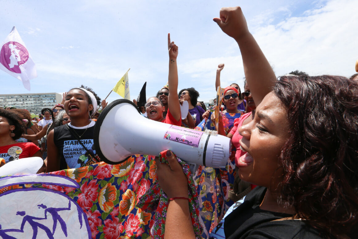 Projeto cria canal “Zap Delas MA” para denúncias de violência política de gênero no Maranhão