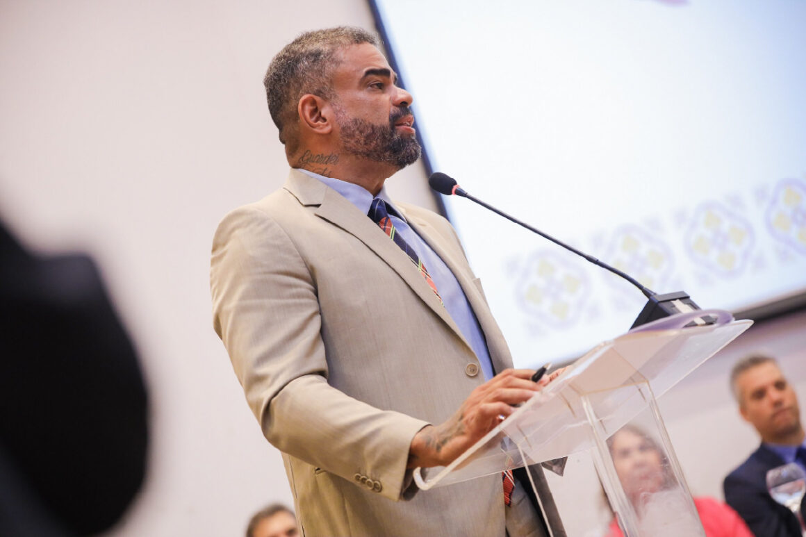 Presidente da Câmara condiciona votação do Orçamento ao diálogo