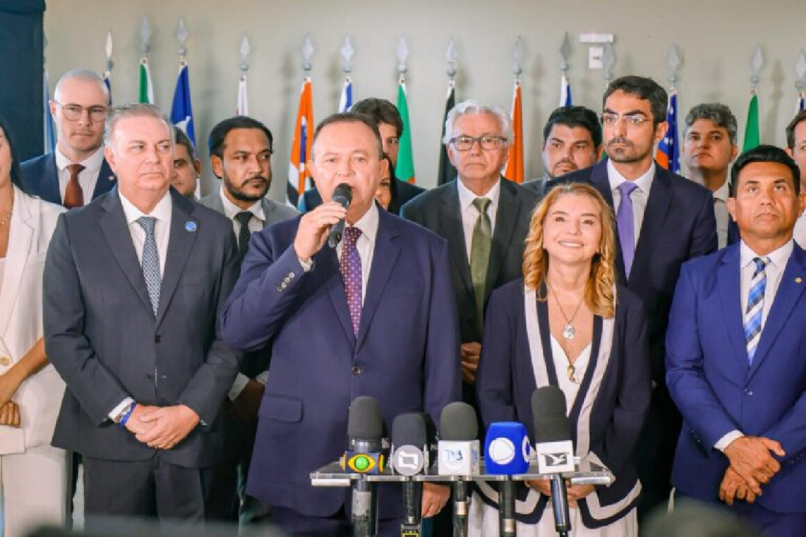 “Às vezes é melhor ficar sem mandato, mas salvar o grupo”, diz Brandão sobre decisão de não disputar o Senado “Às vezes é melhor ficar sem mandato, mas salvar o grupo”, diz Brandão sobre decisão de não disputar o Senado