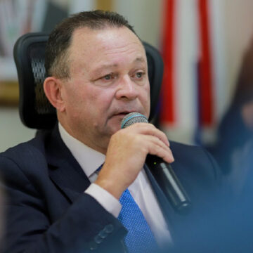 Brandão afasta secretário de Segurança após denúncia de assédio feita por delegada