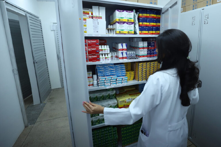 Proposta obriga transparência sobre estoques de medicamentos na rede estadual