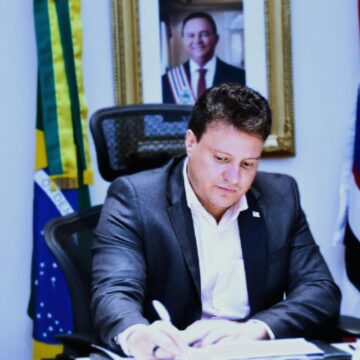 MP aponta indícios de lavagem de dinheiro e pede afastamento de Felipe Camarão