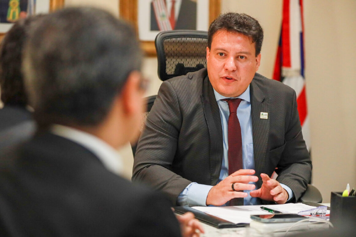 Deputados apresentam pedido de CPI para investigar Felipe Camarão na Assembleia Legislativa