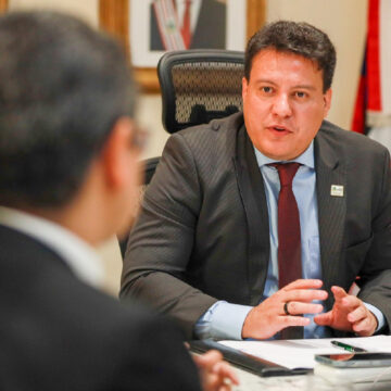 Deputados apresentam pedido de CPI para investigar Felipe Camarão na Assembleia Legislativa