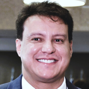 “Ele nitidamente não quer ser candidato a governador”, diz dirigente do PT sobre Camarão