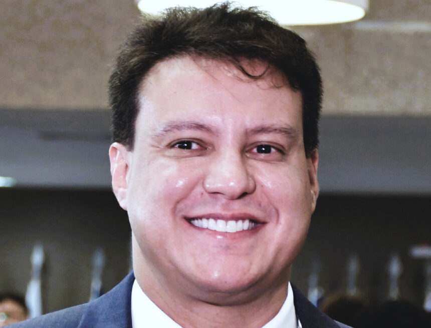 “Ele nitidamente não quer ser candidato a governador”, diz dirigente do PT sobre Camarão
