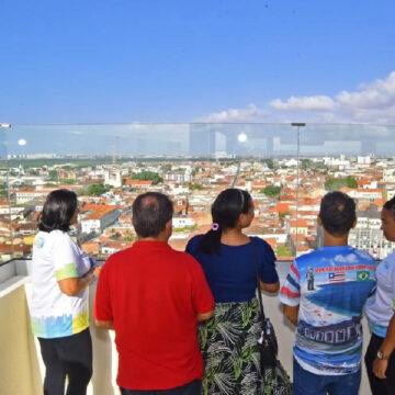 Edital sem cachê da Prefeitura de São Luís vira meme e ganha música de protesto