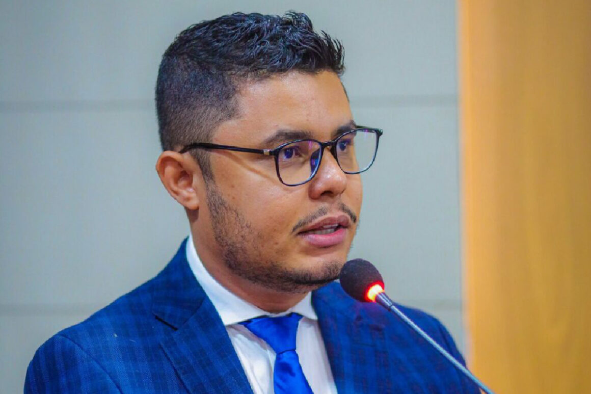 Polícia pede medidas protetivas e busca contra deputado após denúncia de agressão e estupro