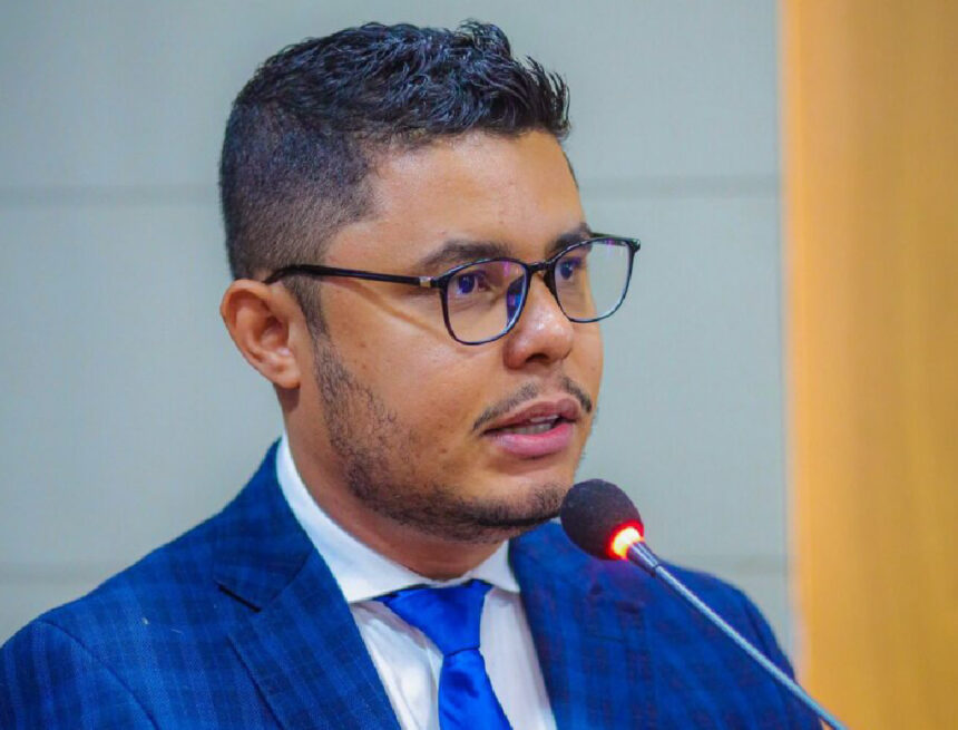 Polícia pede medidas protetivas e busca contra deputado após denúncia de agressão e estupro