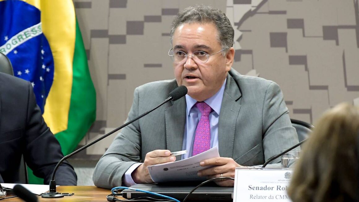 Roberto Rocha admite disputar governo após Lahésio defender apoio do Novo a Braide Roberto Rocha admite disputar governo após Lahésio defender apoio do Novo a Braide