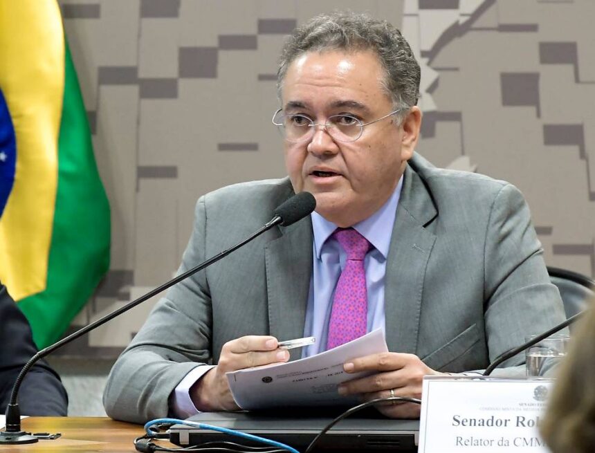 Roberto Rocha admite disputar governo após Lahésio defender apoio do Novo a Braide Roberto Rocha admite disputar governo após Lahésio defender apoio do Novo a Braide