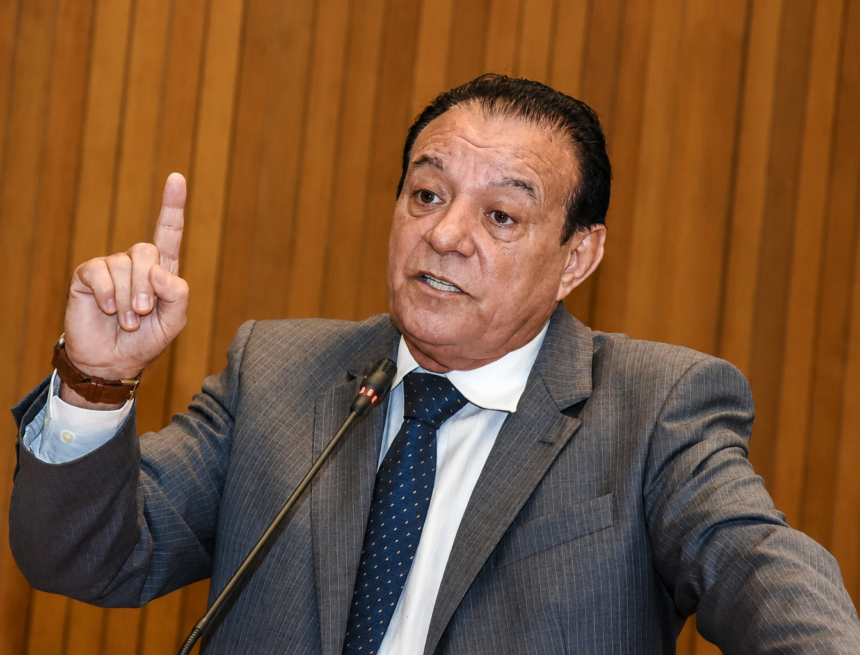 PF faz buscas no gabinete de Raimundo Cutrim em São Luís PF faz buscas no gabinete de Raimundo Cutrim em São Luís