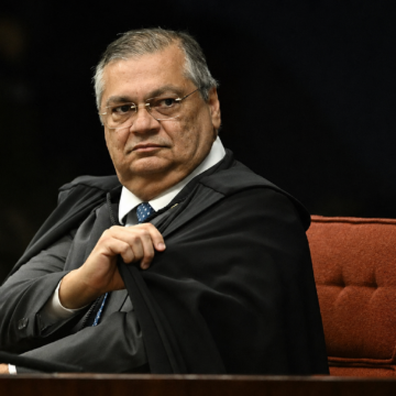 Dino dá dez dias para governo e Congresso proporem responsabilidade por emendas