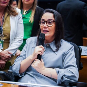 PL obriga serviços de saúde a ter maca ginecológica acessível no Maranhão
