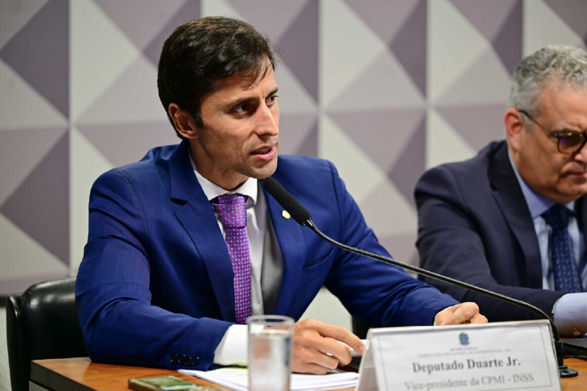 “Um crime sem precedentes”, diz Duarte Jr. após Avante barrar candidatura ao Senado “Um crime sem precedentes”, diz Duarte Jr. após Avante barrar candidatura ao Senado