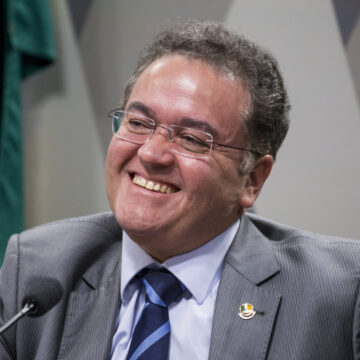 Real Big Data inclui Roberto Rocha em pesquisa para o Senado após ação judicial