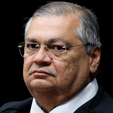Dino tira sigilo de decisões que apontam homicídio, corrupção e obstrução à Justiça no Maranhão Dino tira sigilo de decisões que apontam homicídio, corrupção e obstrução à Justiça no Maranhão