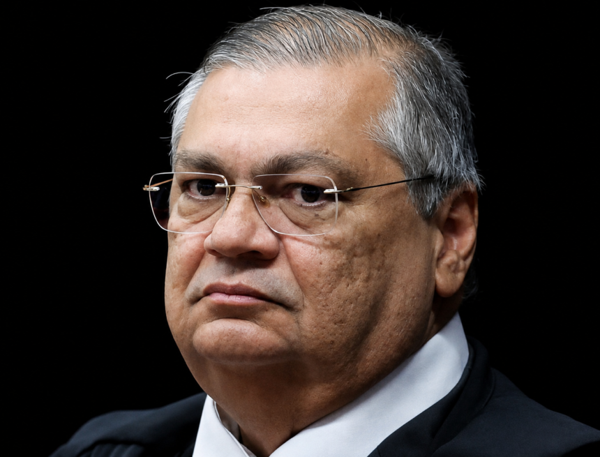 Dino tira sigilo de decisões que apontam homicídio, corrupção e obstrução à Justiça no Maranhão Dino tira sigilo de decisões que apontam homicídio, corrupção e obstrução à Justiça no Maranhão