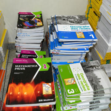 PF faz operação em Matões e Timon contra desvio de mais de 20 toneladas de livros didáticos