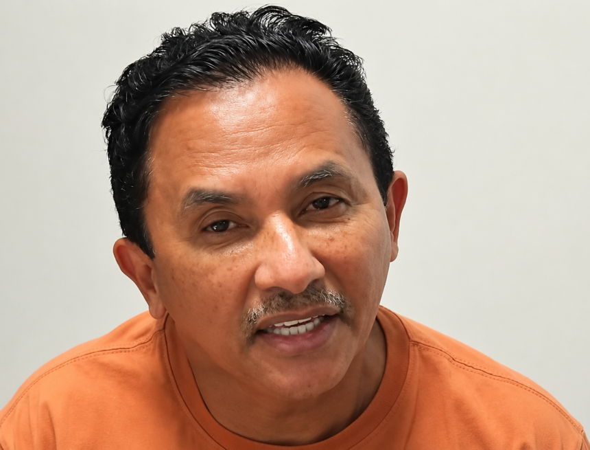 ManoelGomes Maranhense Manoel Gomes propõe salário mínimo de R$ 2,5 mil e criar ‘Bolsa Caneta Azul’