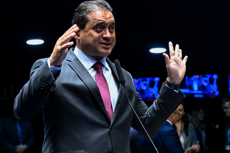 PF diz que Weverton cobrava pagamentos e acompanhava repasses no caso do INSS