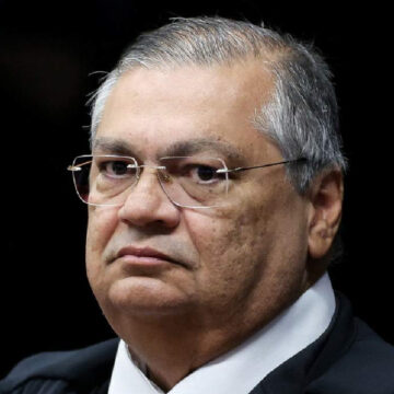 Dino dá 30 dias para Maranhão comprovar transparência do sistema de emendas