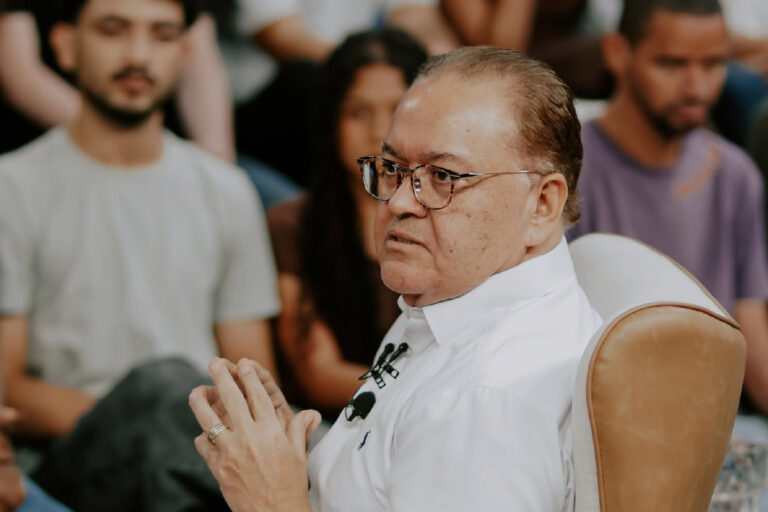 Roberto Rocha tentou barrar divulgação da Quaest que o mostrou com 3% das intenções de voto
