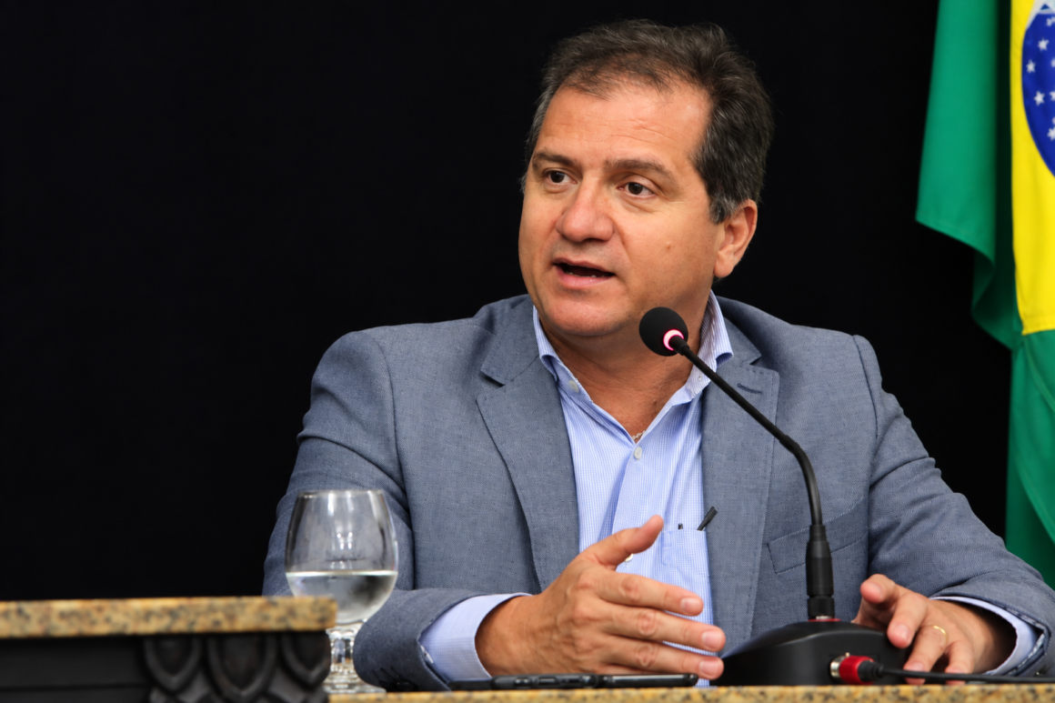 TRE-MA indefere candidatura de Simplício Araújo ao Senado TRE-MA indefere candidatura de Simplício Araújo ao Senado