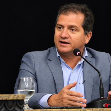 TRE-MA indefere candidatura de Simplício Araújo ao Senado
