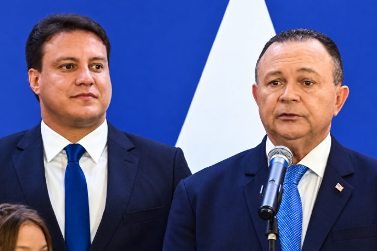 Camarão diz que Brandão cortou gratificações e até internet da residência oficial após rompimento