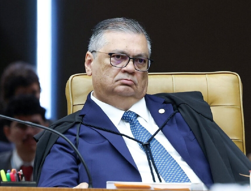 Dino pede apuração de magistrados com indícios de vínculos financeiros com Banco Master Dino pede apuração de magistrados com indícios de vínculos financeiros com Banco Master