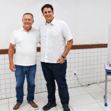 Orleans vota em Colinas ao lado do governador Carlos Brandão