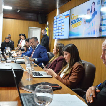 Câmara de São Luís derruba veto de Esmênia à Lei de Zoneamento por 17 votos a 9