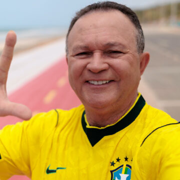 Carlos Brandão “faz o L” e declara apoio a Lula no segundo turno