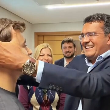 Lahesio tieta Nikolas Ferreira em Brasília: “Você é de verdade, cara!”