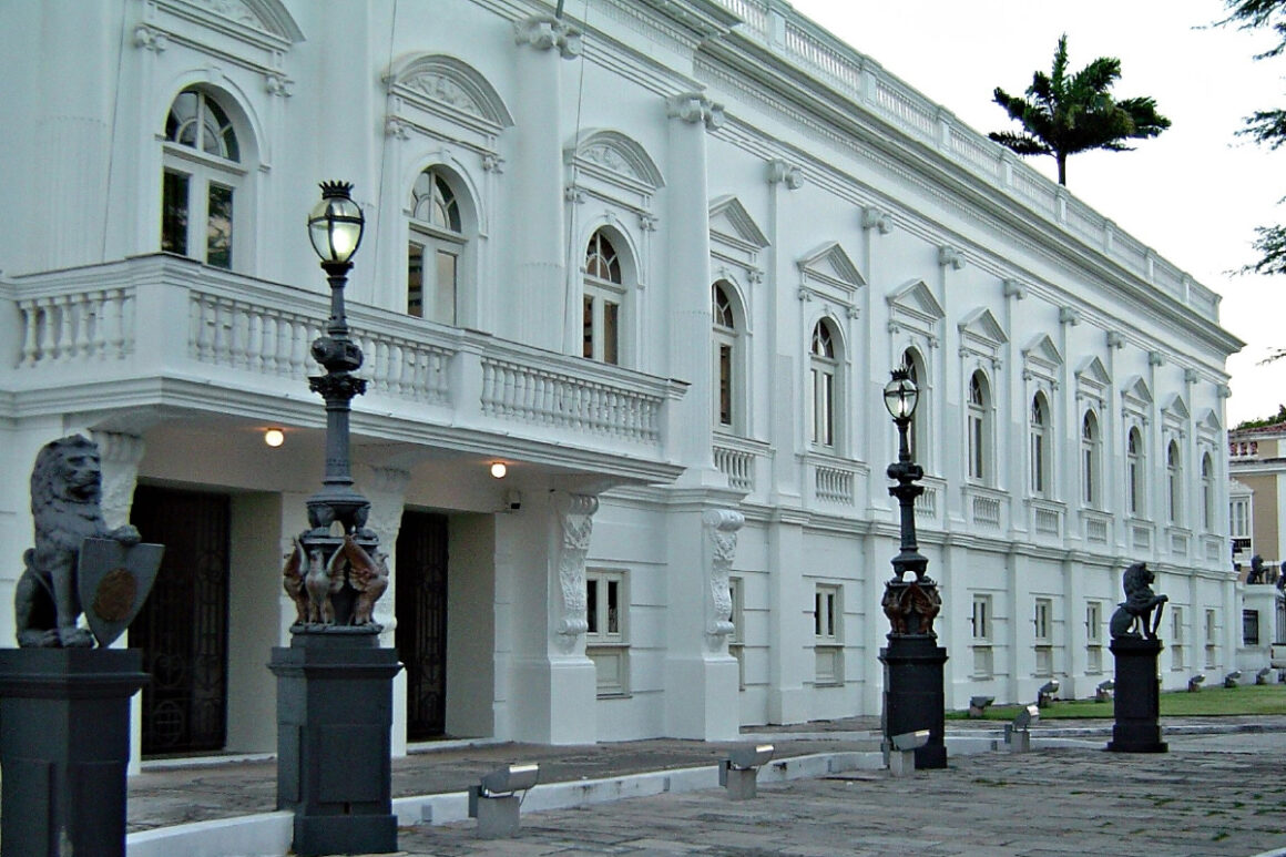 TCE aponta direcionamento em licitação de R$ 134 milhões do governo do MA e multa pregoeira TCE aponta direcionamento em licitação de R$ 134 milhões do governo do MA e multa pregoeira