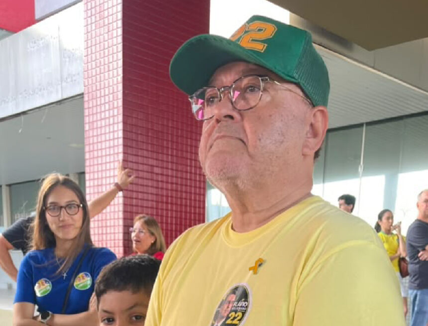 Antes da apuração, Roberto Rocha reclama de “traição” e lamenta não ter disputado o Senado Antes da apuração, Roberto Rocha reclama de “traição” e lamenta não ter disputado o Senado