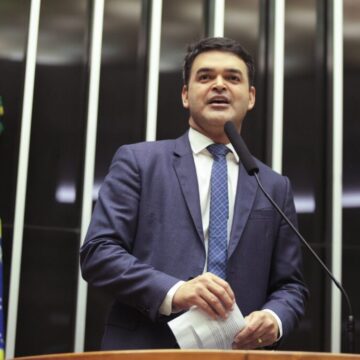 Rubens Jr. defende apoio do PT à reeleição de Hugo Motta na Câmara