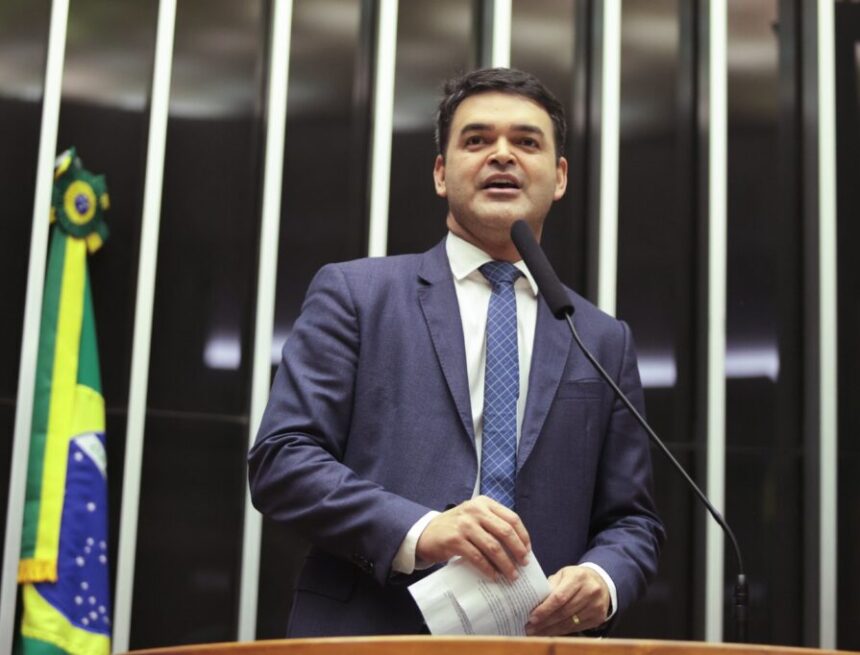 Rubens Jr. defende apoio do PT à reeleição de Hugo Motta na Câmara